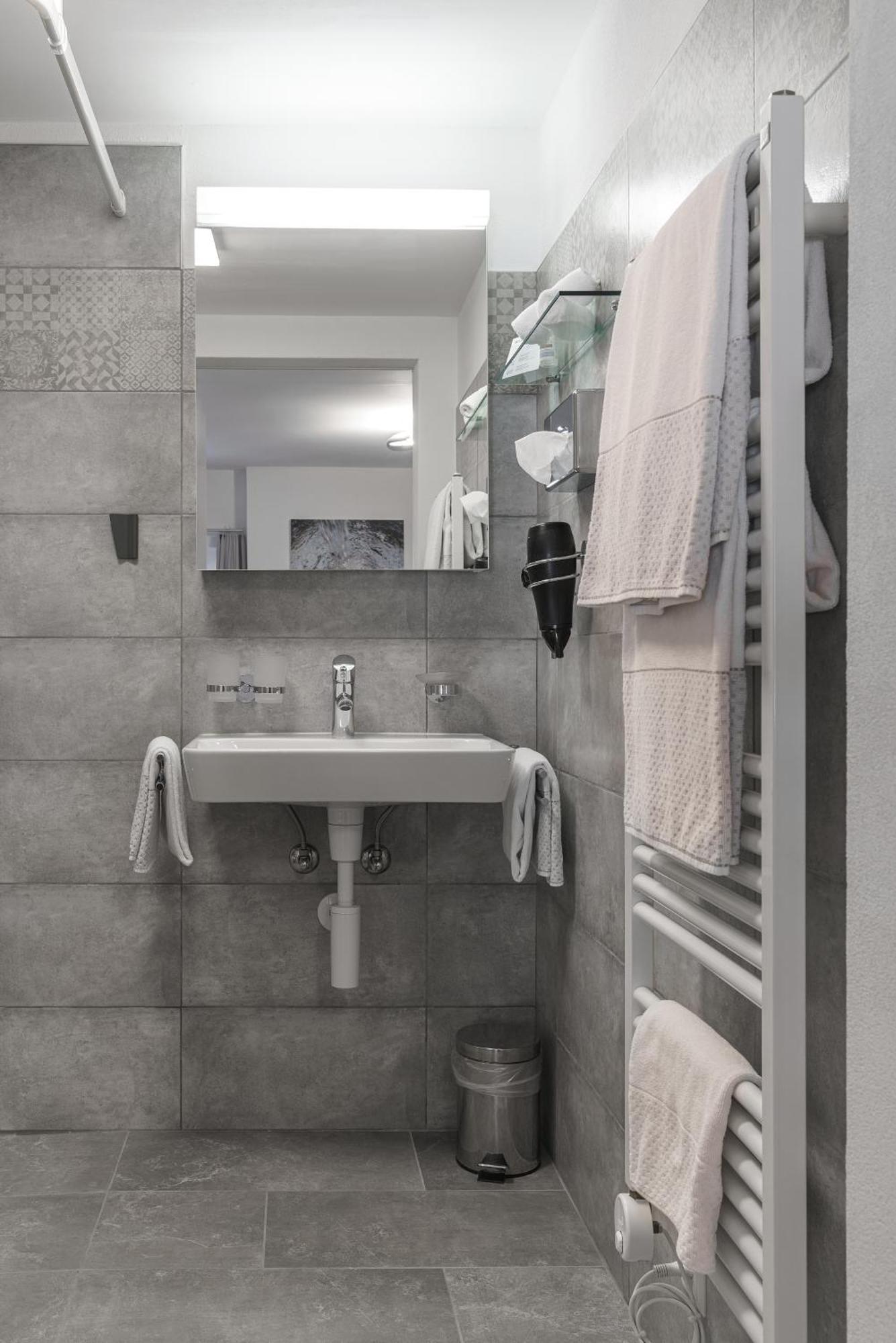 Ca' Del Borgo, Rooms & Suites Poschiavo Bagian luar foto