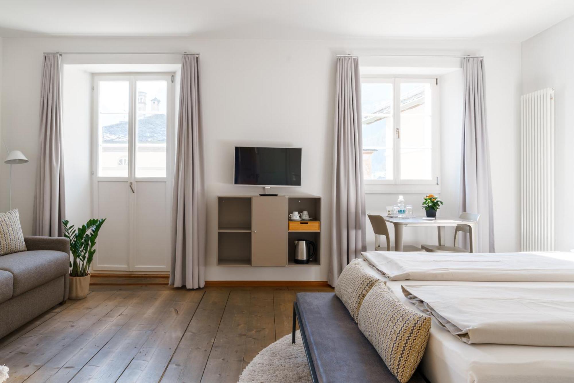 Ca' Del Borgo, Rooms & Suites Poschiavo Bagian luar foto