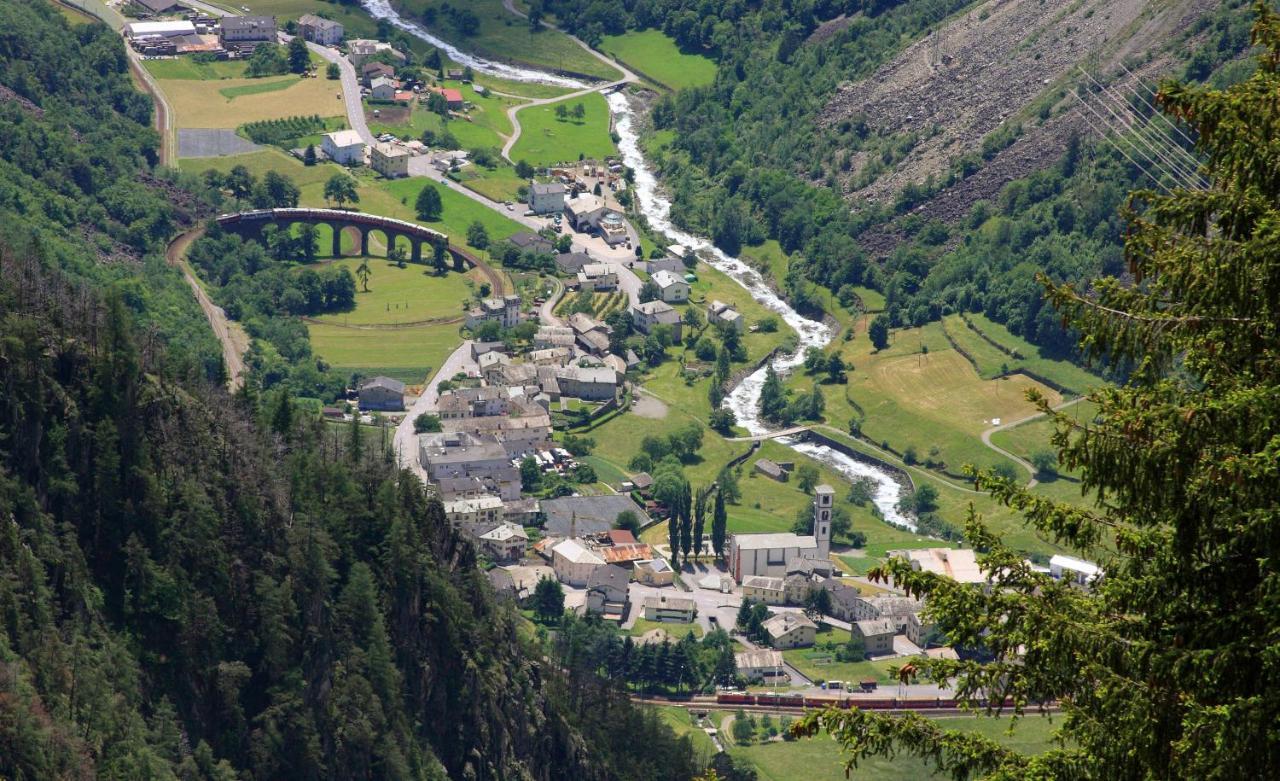 Ca' Del Borgo, Rooms & Suites Poschiavo Bagian luar foto